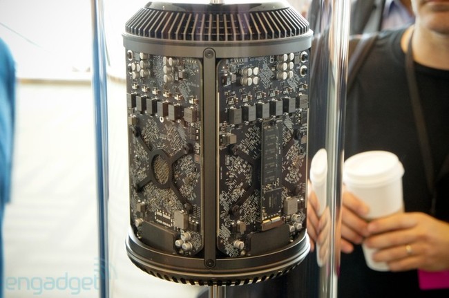 So sánh vui về Mac Pro 2013, nhỏ nhưng mạnh hơn 2,5 lần