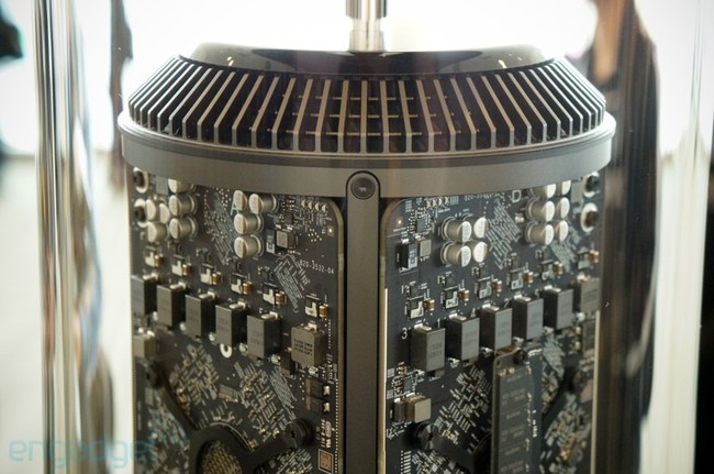 So sánh vui về Mac Pro 2013, nhỏ nhưng mạnh hơn 2,5 lần