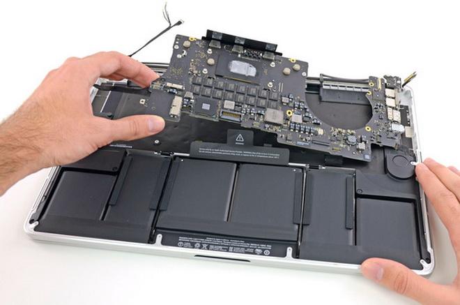 MacBook Pro Retina 2013: rất khó sửa khi hỏng phần cứng